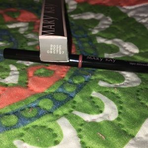 3 For $18 Or $11 Each MK Rose 🌹 Lip Liner